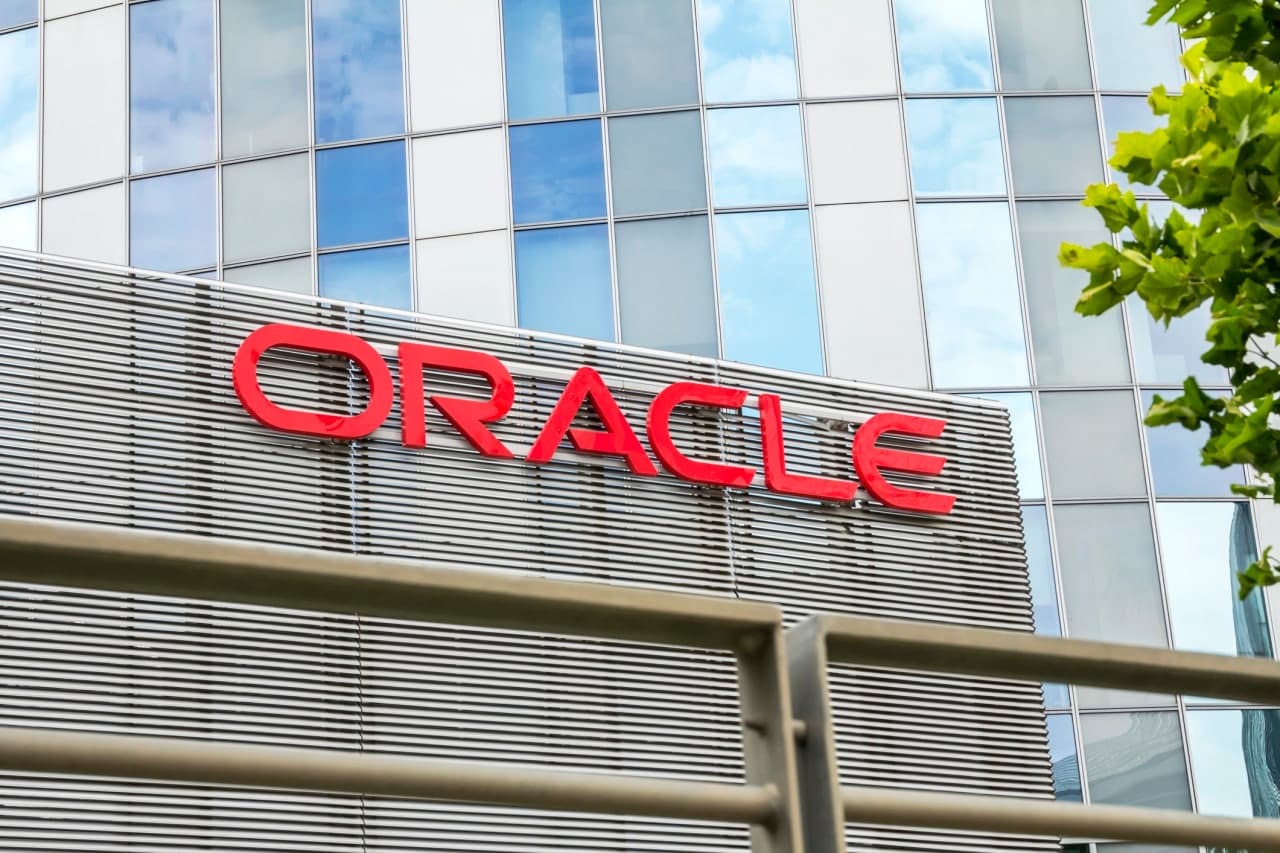 Oracle’s stock gets a boost as the OpenAI ecosystem comes back into favor