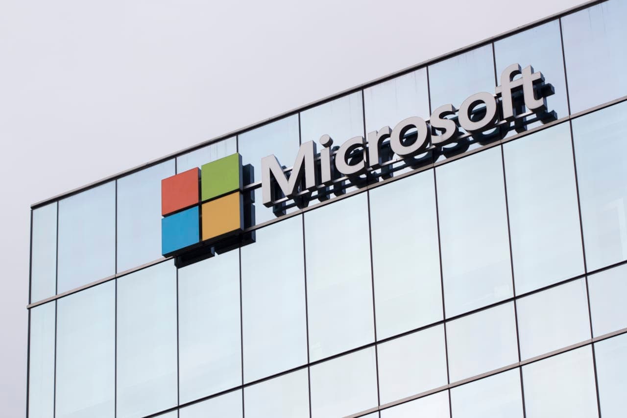 Microsoft’s stock has roared back to life, closing at its highest level of the year