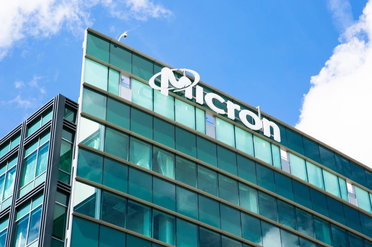 Micron’s stock has become a ‘battleground’ as the AI narrative shifts
