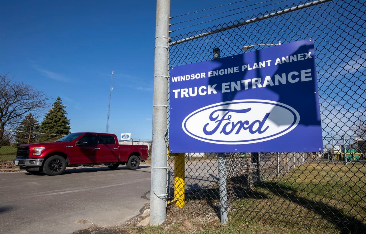 U.S. automakers and home builders are among the big losers as Trump launches a trade war against Canada