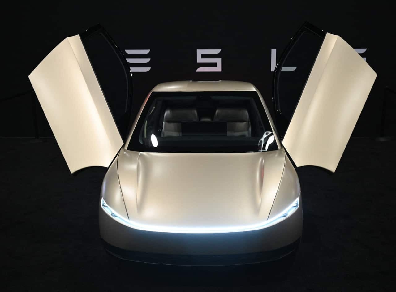 Tesla’s stock among S&amp;P 500’s top gainers as investors prepare for a Cybercab launch