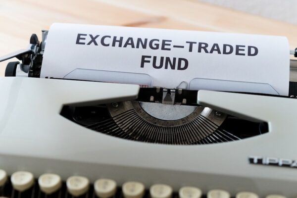 SEC Delays Dogecoin and XRP ETF Decisions
