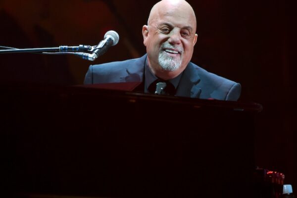 Billy Joel reveals brain disorder and cancels tour