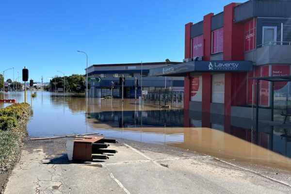 Supermarkets face disruptions as NSW flood recovery begins